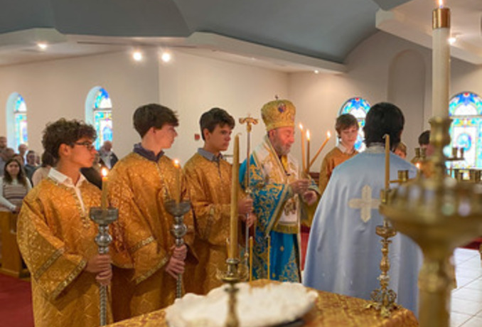 Metropolitan Sevastianos Visits Holy Trinity (Asheville)