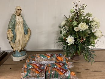 St. Ann Youth Make, Pack & Deliver 98 Sandwiches for our Homeless Neighbors at Friendship Place