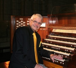 Organist Hector Olivera in Concert