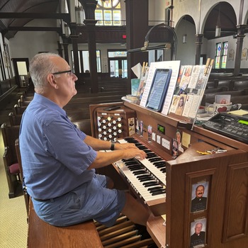 Not his calling, but ‘God’s calling,’ parish organist continues to play