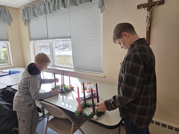 Parishioners Gather to Make Advent Wreaths