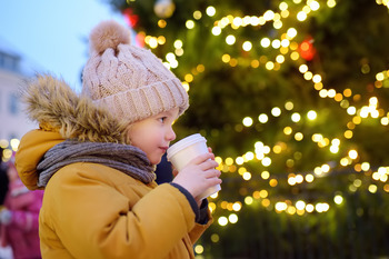 Chic’s Beach Community Tree Lighting & Carols