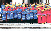 MQV altar servers meet pope in St. Peter’s Square