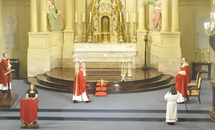Abp. Aymond on Good Friday: Let Jesus help us carry our cross