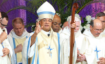 Nearly 3,000 faithful welcome Archbishop Fabre to Louisville
