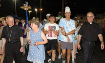 Overnight Rose Rally for Life draws more than 200 teens