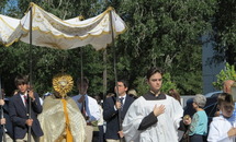 Eucharistic procession unites St. Peter Parish as one faith family under Christ, our king