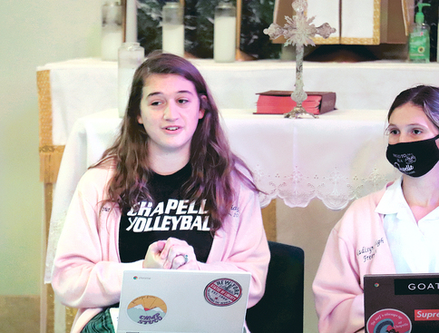 Chapelle seniors learn they are ‘Daughters of God’