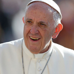 Mary shows how to turn fear into invitation to hear God's call, pope says