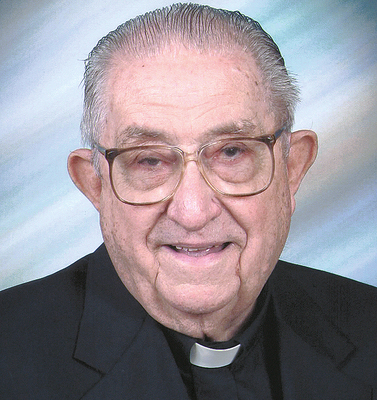Jesuit Father Paul Schott, former Jesuit High president, 97