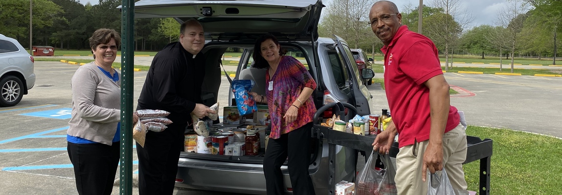 Northshore helpers respond to seniors’ needs at Christopher Homes sites