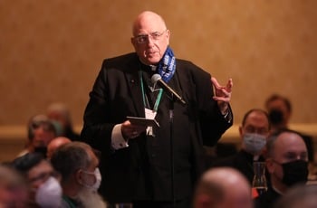 U.S. bishops approve document on Eucharist