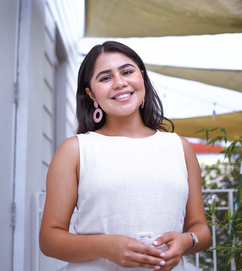 Loyola grad wins $74G grant for Spanish news text service