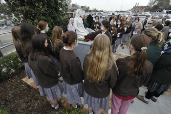 Parishes minister with funeral planning, grief support