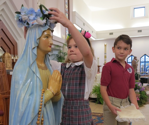 Sing of Mary, pure and lowly
