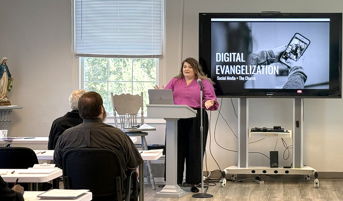 Priests learn safe, effective ‘digital evangelization’