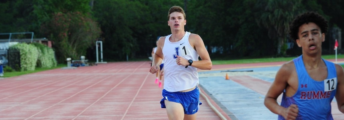 Jesuit distance runners steal the show