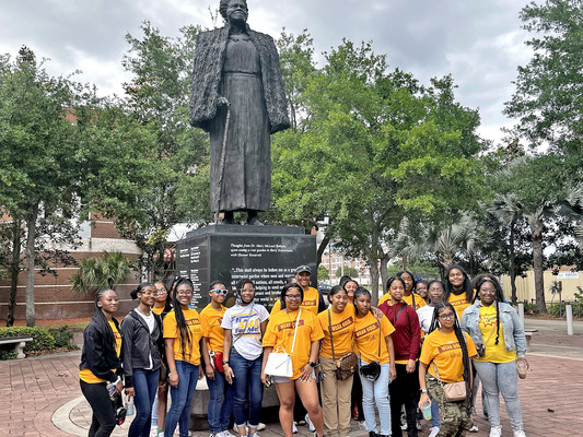 Barkley’s support speaks loudly for St. Mary’s Academy