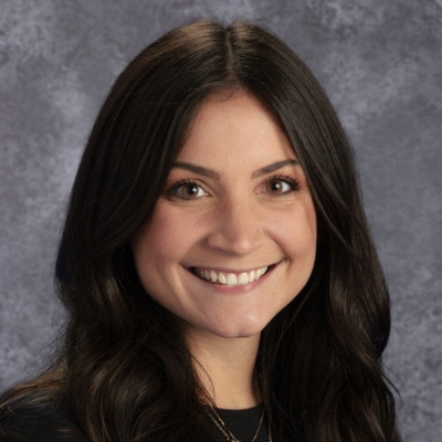 Emily Petschauer ‘12