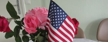 Irmãs celebram feriado nacional americano, aniversários e jubileus
