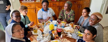 Roots & Wings Program Brings African & Indian Sisters to Le Puy