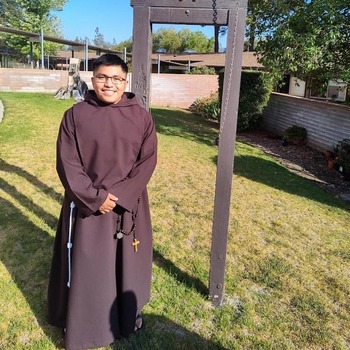Br. Yovani Salas begins his Novitiate year.