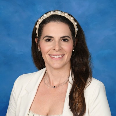 Mrs. Yesenia Dieringer