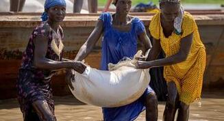Families in South Sudan benefit from church aid following floods