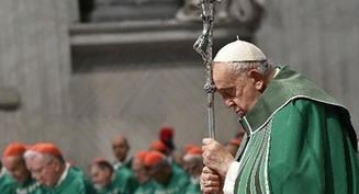 Querer 'controlar' a Dios y limitarlo a una agenda es idolatría, dice el Papa