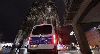 Police search Cologne Cathedral after Christmas security threat