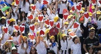 Spend time with Jesus every evening to reflect on the day, pope says