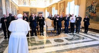 By seeking better life, migrants teach hope, determination, pope says