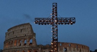 Pope writes meditations for Via Crucis at Colosseum, Vatican says