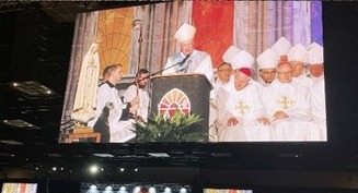 Broglio encourages young people to repent, reconcile and extend mercy at Eucharistic congress