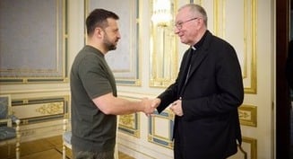 Cardinal visits Ukraine's president, conveying closeness of pope