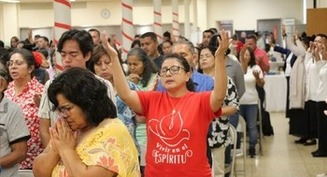 Deja que los demás vean a Cristo en ti, dice líder carismática a católicos en Nueva Jersey