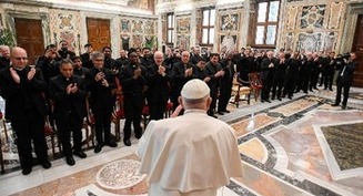 Adoration anchors one's life in Jesus, pope says