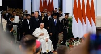 Suspects who threatened the pope arrested in Indonesia, local police say