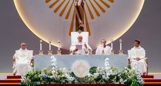 Love is what builds and endures, pope says in Singapore