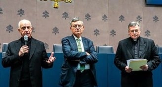 Vatican official asks journalists to share Holy Year hope, grace