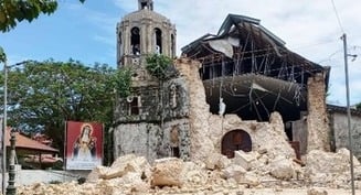 El Papa León XIV reza por las víctimas del mortal terremoto en el centro de Filipinas