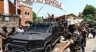 Madagascar Catholic church leaders urge calm as military seizes power