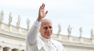 The risen Christ brings joy, hope along life's journey, pope says