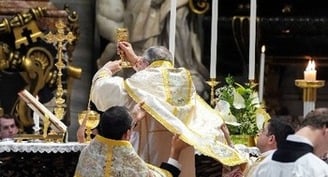 Cardinal Burke celebrates traditional Latin Mass in St. Peter's Basilica