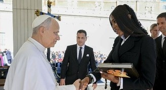 Ver a todos como hermanos y hermanas es parte de ser cristianos, dice el Papa León