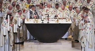 'Happy as a priest in France': Survey shows increased satisfaction, fulfillment among clergy