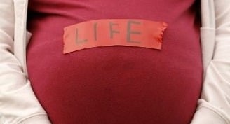 Record numbers of women are visiting pregnancy centers, study shows