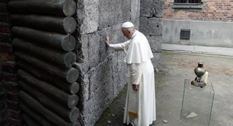 Holocaust cannot be forgotten or denied, pope says