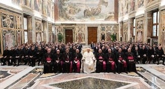 Pope calls on Valencia seminarians to bring hope to devastated region