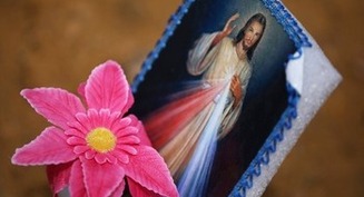 Divine Mercy Sunday reminds faithful Easter joy triumphs amid tears of mourning